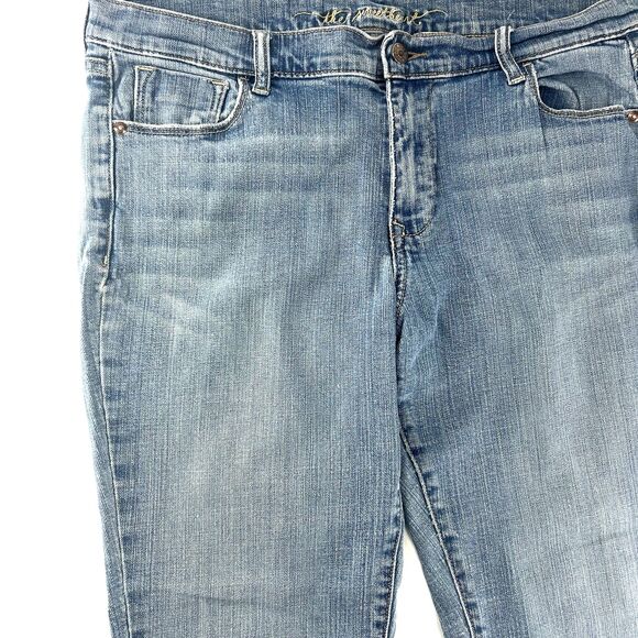 Old Navy Sweetheart Bootcut Jeans Women's Size 14 Short Stretch - Picture 3 of 13